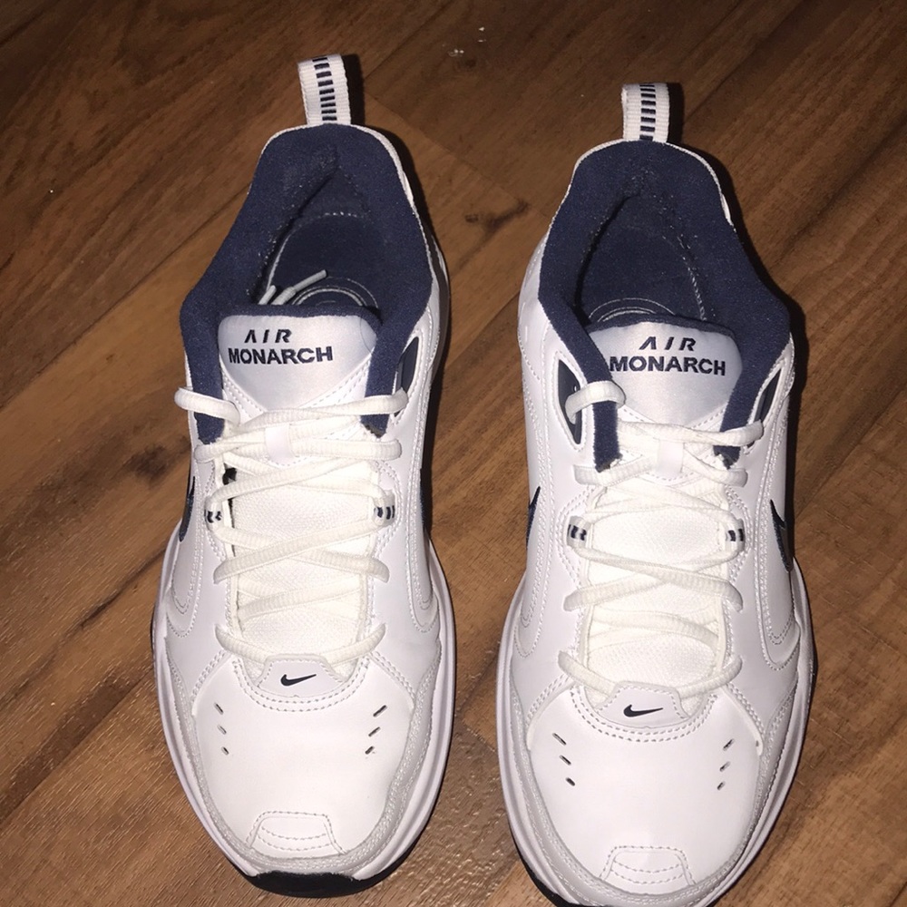 NIKE AIR MONARCH - Picture 2 of 7
